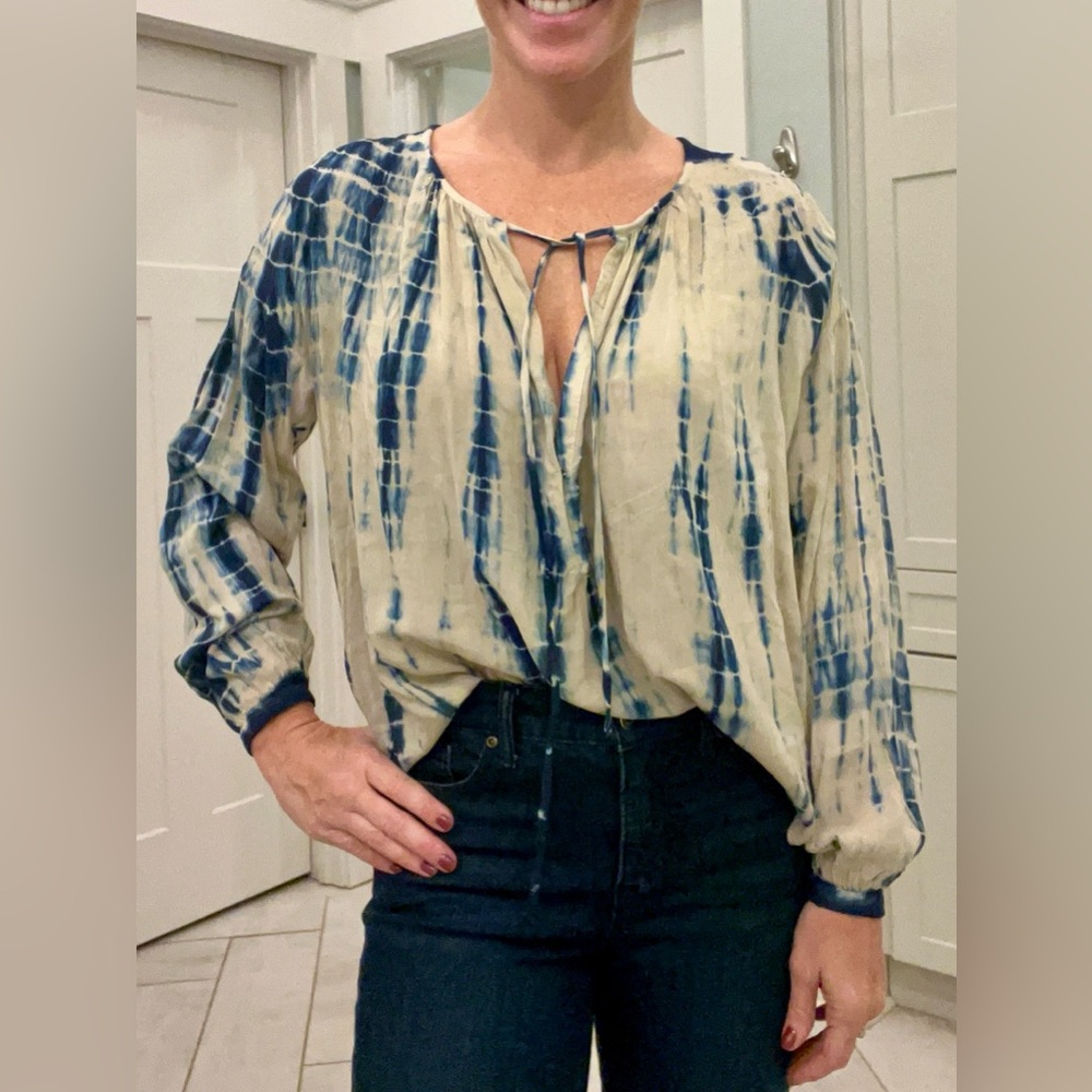 Vici tunic blouse blue and tan tie dye - Picture 4 of 5